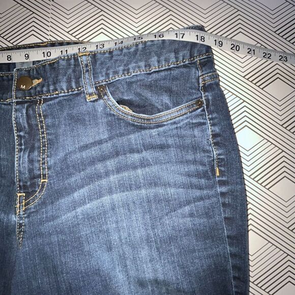 Mossimo Curvy Bootcut Jeans Women’s Sz 18R Dark Wash Whiskering Flare Casual - Picture 6 of 8